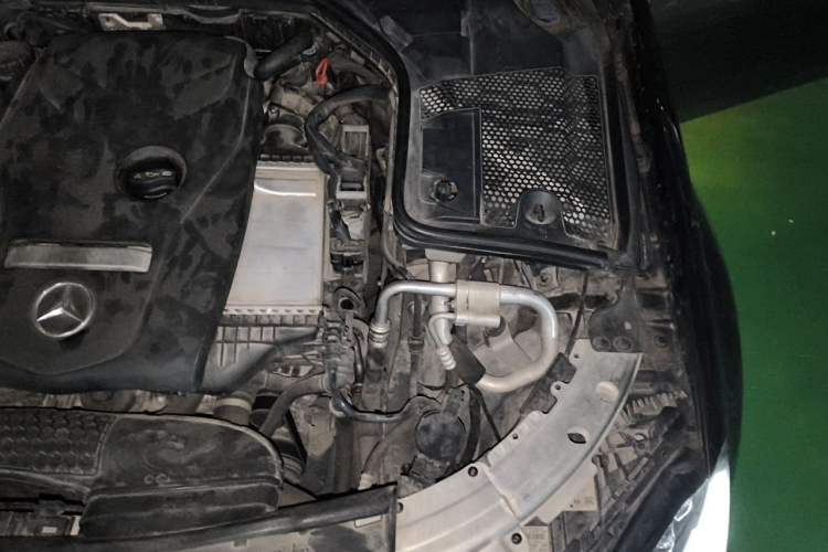 Used Mercedes-Benz C-Class 2015 Facelift C 180 L Engine Bay Left
