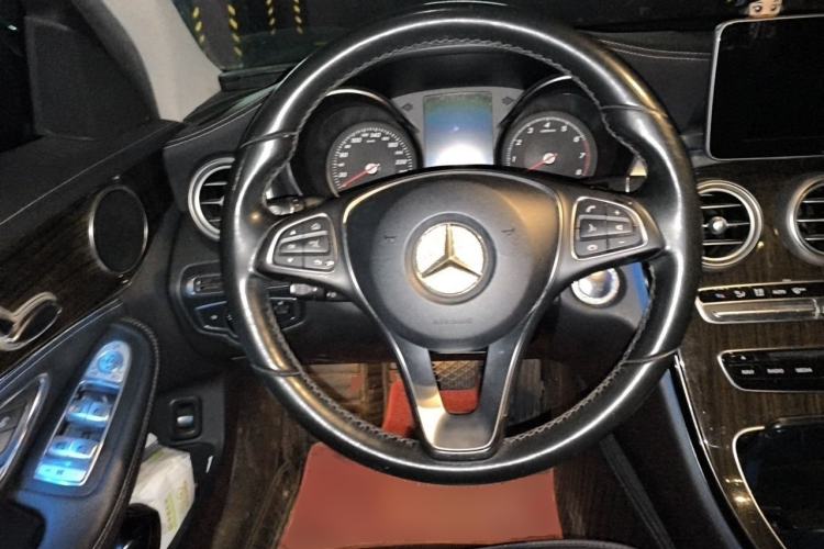 Used Mercedes-Benz C-Class 2015 Facelift C 180 L Steering Wheel
