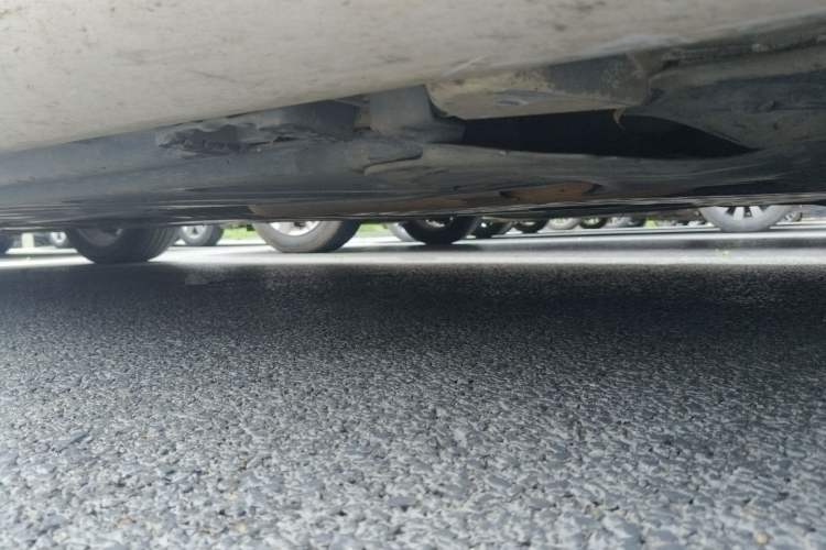 Used Mercedes-Benz C-Class 2015 C 200 L Sport Edition Chassis Front Right