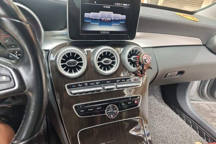 Used Mercedes-Benz C-Class 2015 Facelift C 180 L Audio And AC Panel