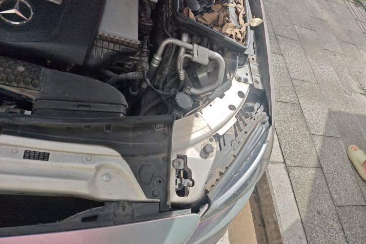 Used Mercedes-Benz C-Class 2015 Facelift C 180 L Engine Bay Left