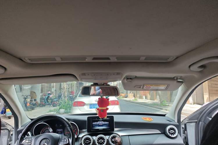 Used Mercedes-Benz C-Class 2015 Facelift C 180 L Headliner