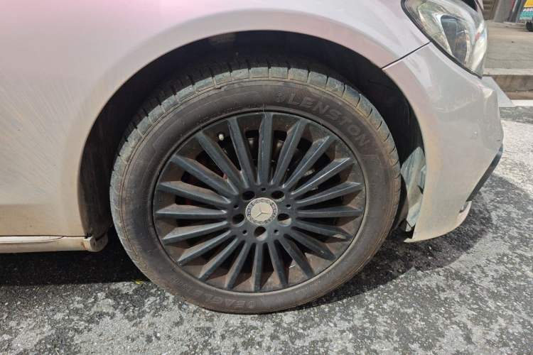 Used Mercedes-Benz C-Class 2015 Facelift C 180 L Right Front Wheel Hub