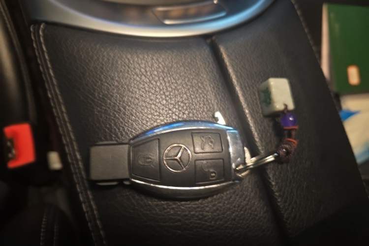 Used Mercedes-Benz C-Class 2015 Revised C 200 L Sport Edition Vehicle Key