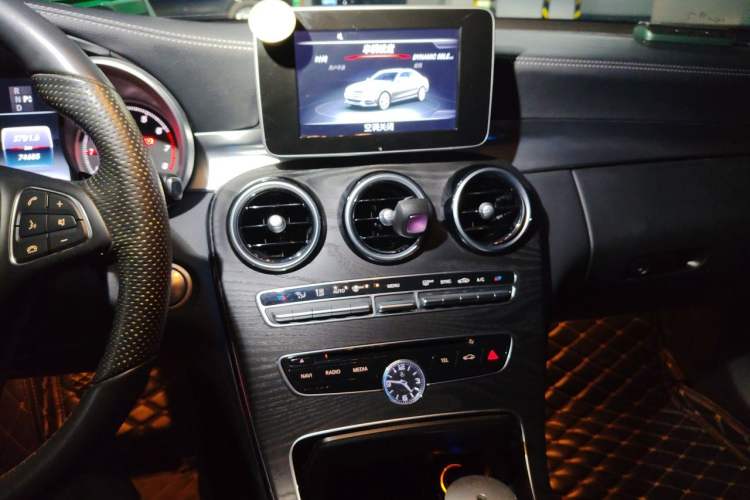 Used Mercedes-Benz C-Class 2015 Revised C 200 L Sport Edition Audio And AC Panel