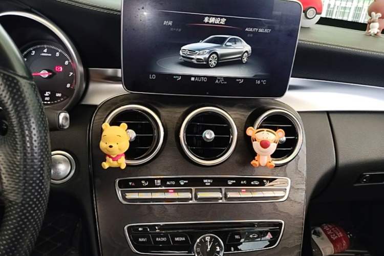 Used Mercedes-Benz C-Class 2015 C 300 L Sport Edition Audio And AC Panel