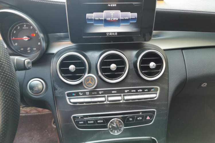 Used Mercedes-Benz C-Class 2015 Revised C 200 L Sport Edition Audio And AC Panel
