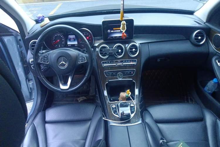 Used Mercedes-Benz C-Class 2015 C 200 L Sport Edition Center Console
