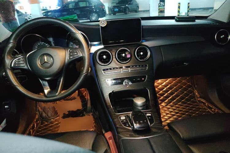 Used Mercedes-Benz C-Class 2015 Revised C 200 L Sport Edition Center Console