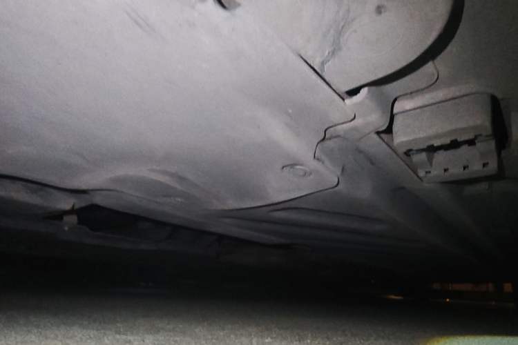 Used Mercedes-Benz C-Class 2015 C 200 station wagon Chassis Front Left