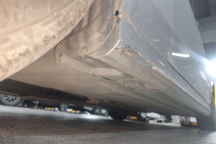 Used Mercedes-Benz C-Class 2015 C 200 L Sport Edition Chassis Front Left