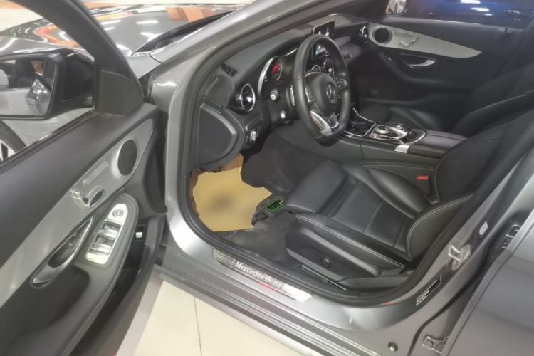 Used Mercedes-Benz C-Class 2015 C 200 Sport Edition 4MATIC Driver Seat
