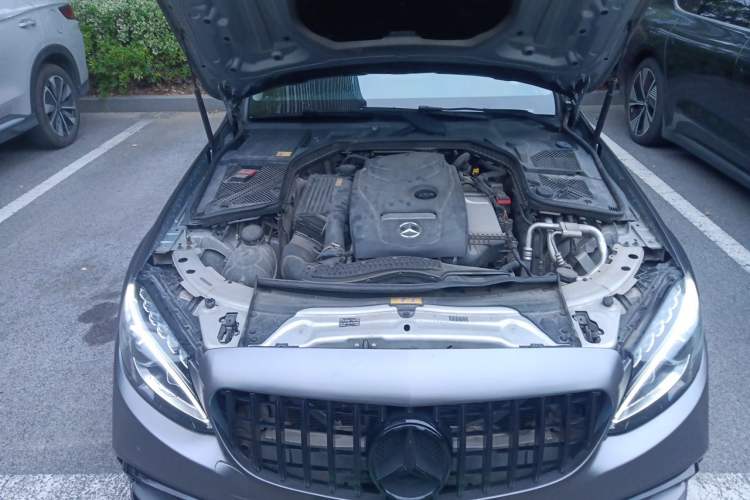 Used Mercedes-Benz C-Class 2015 C 200 L Sport Edition Engine Bay