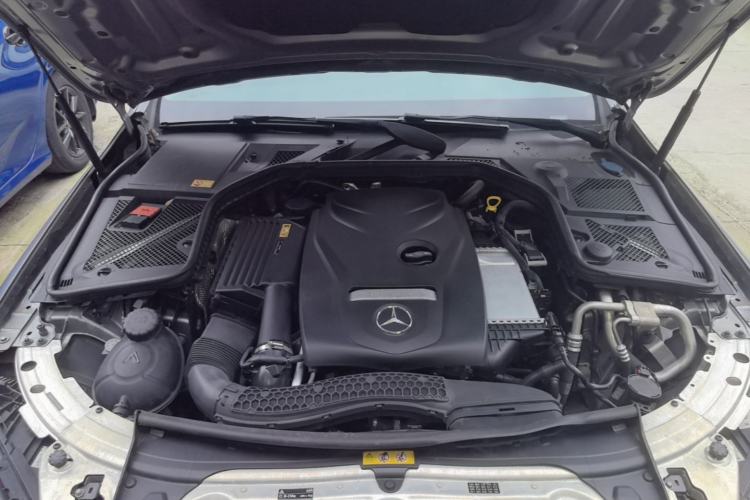 Used Mercedes-Benz C-Class 2015 Facelift C 200 L Engine Bay