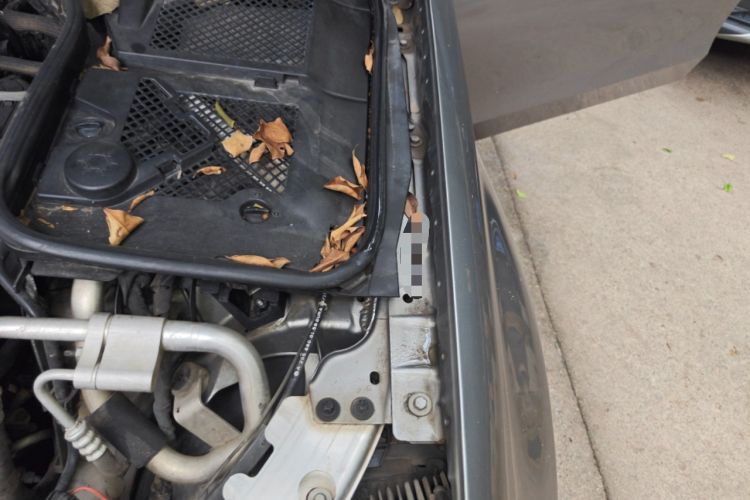 Used Mercedes-Benz C-Class 2015 C 200 Sport Edition Engine Bay Left