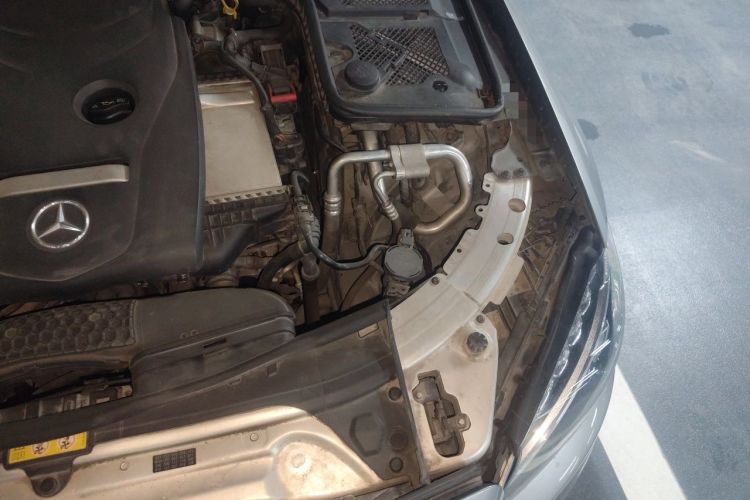 Used Mercedes-Benz C-Class 2015 C 200 L Sport Edition Engine Bay Left
