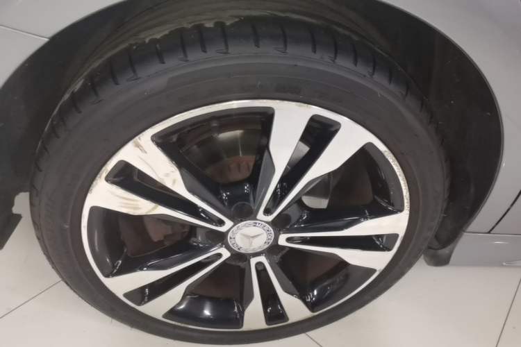 Used Mercedes-Benz C-Class 2015 C 200 Sport Edition 4MATIC Exterior 5