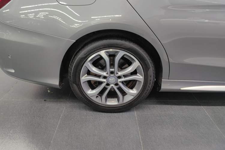 Used Mercedes-Benz C-Class 2015 Restyled C 180 L Sport Edition Exterior 5
