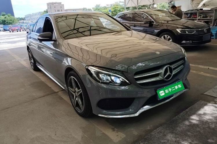 Used Mercedes-Benz C-Class 2015 C 300 L Sport Edition Front Right 45 Deg