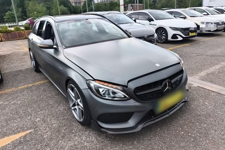 Used Mercedes-Benz C-Class 2015 C 200 station wagon Front Right 45 Deg