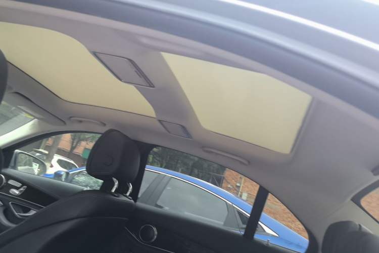 Used Mercedes-Benz C-Class 2015 Facelift C 200 L Headliner