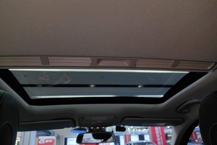 Used Mercedes-Benz C-Class 2015 Restyled C 180 L Sport Edition Headliner