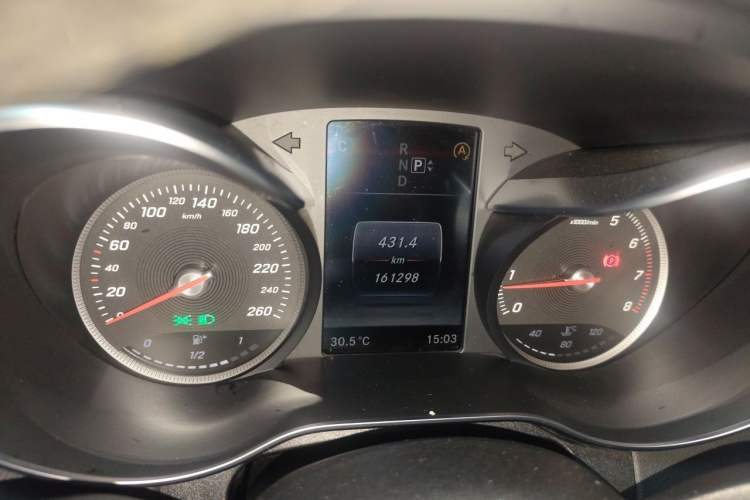 Used Mercedes-Benz C-Class 2015 C 200 L Sport Edition Instrument Cluster