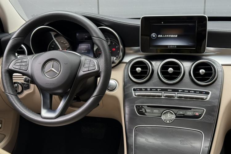 Used Mercedes-Benz C-Class 2015 Revised C 200 L Sport Edition Interior 2