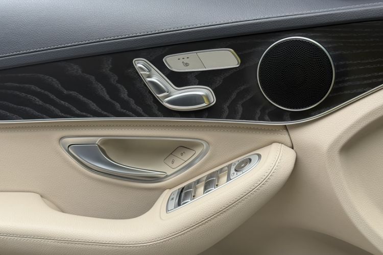 Used Mercedes-Benz C-Class 2015 Revised C 200 L Sport Edition Interior 7