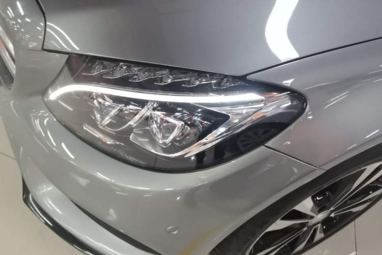 Used Mercedes-Benz C-Class 2015 C 200 Sport Edition 4MATIC Left Front Headlight