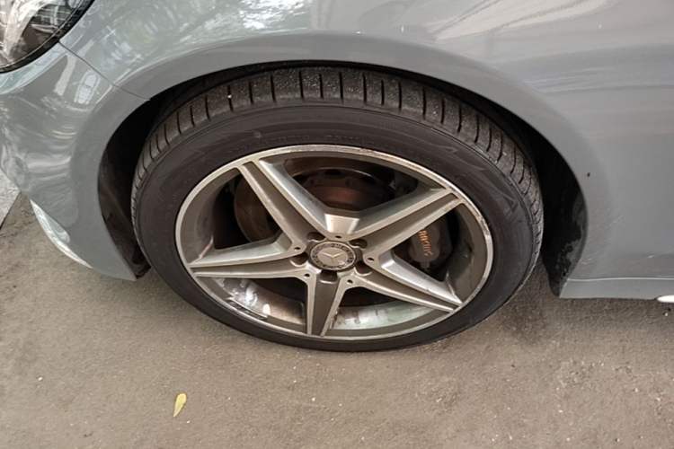 Used Mercedes-Benz C-Class 2015 C 300 L Sport Edition Left Front Wheel Hub