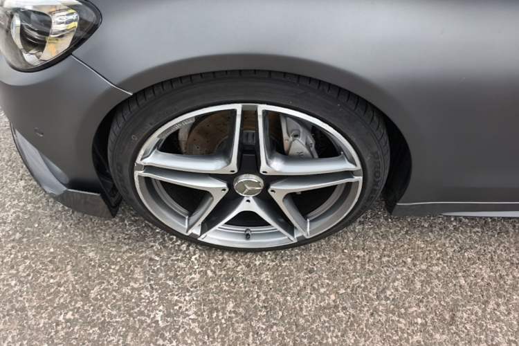 Used Mercedes-Benz C-Class 2015 C 200 station wagon Left Front Wheel Hub