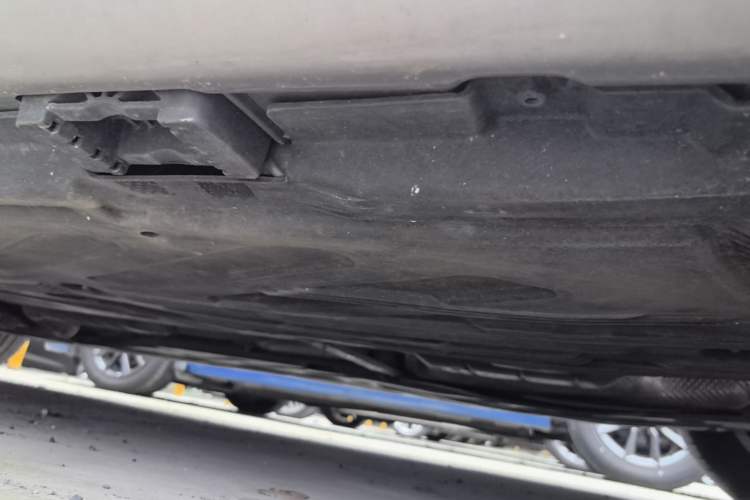 Used Mercedes-Benz C-Class 2015 Facelift C 200 L Left Side Sill
