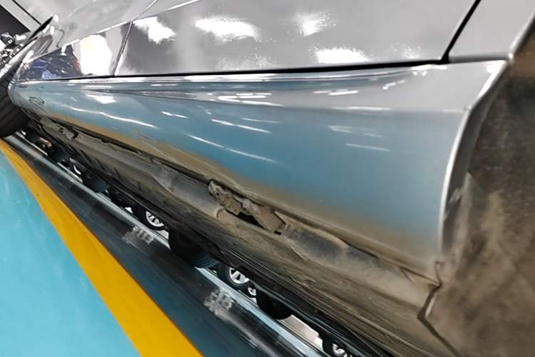 Used Mercedes-Benz C-Class 2015 C 200 L Left Side Sill