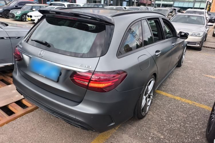 Used Mercedes-Benz C-Class 2015 C 200 station wagon Rear Right 45 Deg