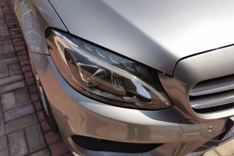 Used Mercedes-Benz C-Class 2015 Revised C 200 L Sport Edition Right Front Headlight