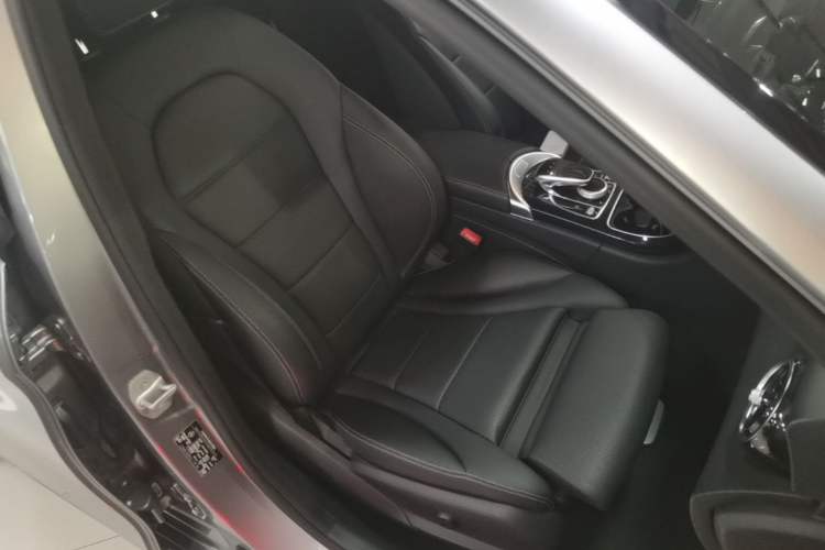 Used Mercedes-Benz C-Class 2015 C 200 Sport Edition 4MATIC Right Front Seat