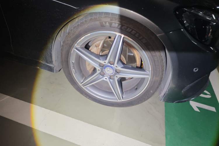 Used Mercedes-Benz C-Class 2015 C 200 station wagon Right Front Wheel Hub