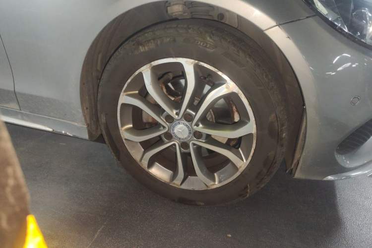 Used Mercedes-Benz C-Class 2015 C 200 L Sport Edition Right Front Wheel Hub