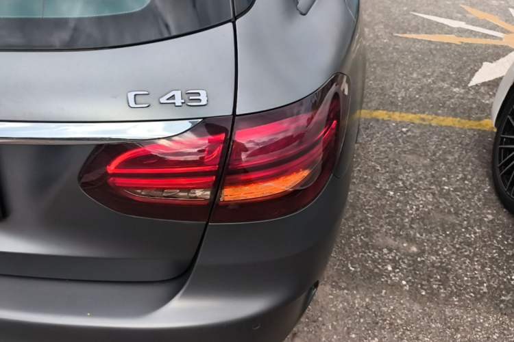 Used Mercedes-Benz C-Class 2015 C 200 station wagon Right Rear Taillight