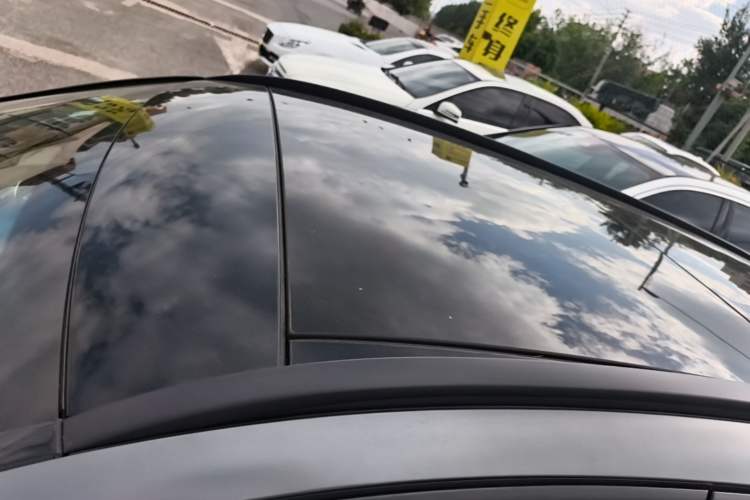 Used Mercedes-Benz C-Class 2015 C 200 station wagon Roof