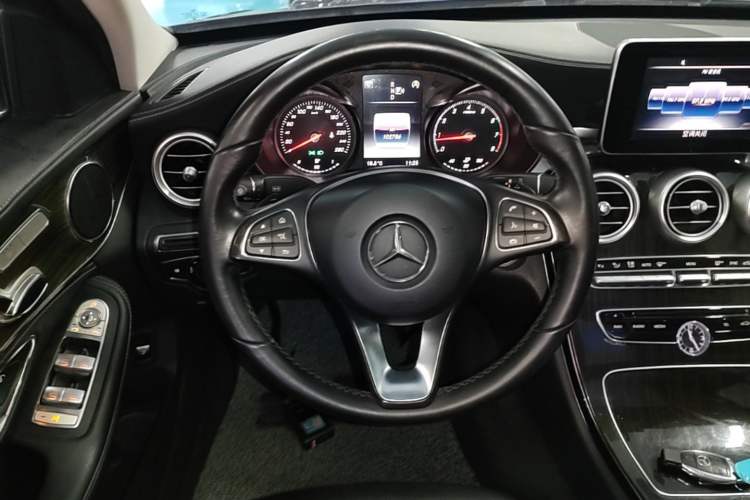 Used Mercedes-Benz C-Class 2015 C 200 L Steering Wheel