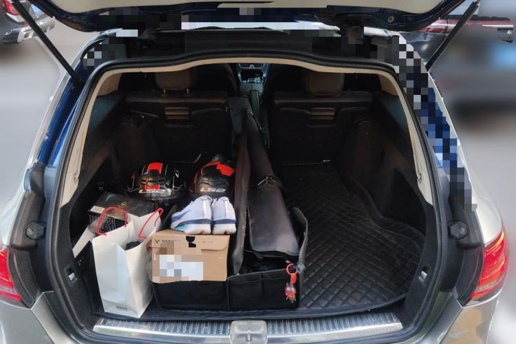 Used Mercedes-Benz C-Class 2015 C 200 station wagon Trunk