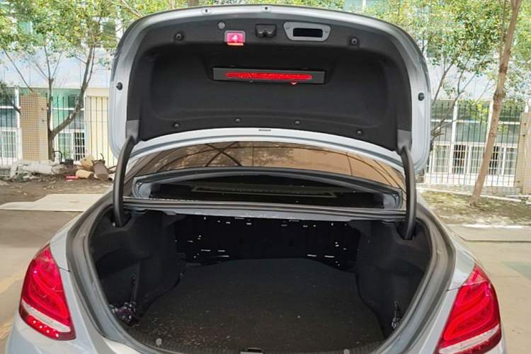 Used Mercedes-Benz C-Class 2015 C 300 L Sport Edition Trunk