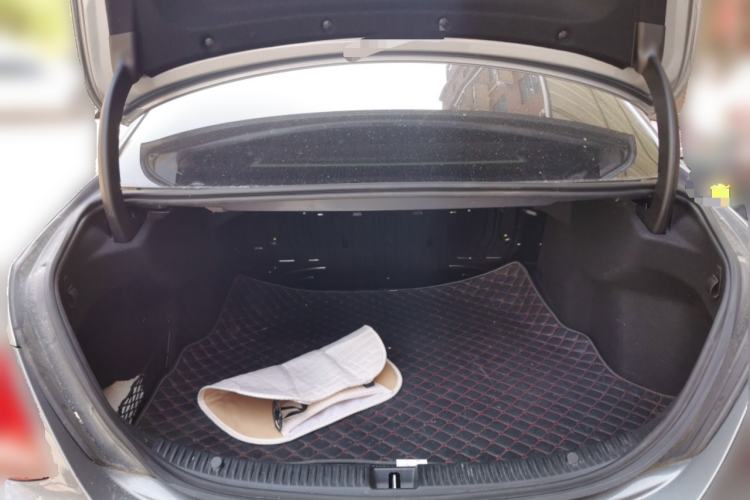 Used Mercedes-Benz C-Class 2015 Revised C 200 L Sport Edition Trunk