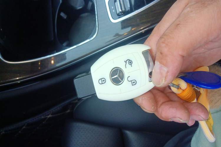 Used Mercedes-Benz C-Class 2015 C 200 L Sport Edition Vehicle Key