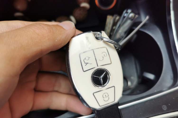 Used Mercedes-Benz C-Class 2015 Revised C 200 L Sport Edition Vehicle Key