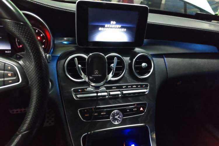 Used Mercedes-Benz C-Class 2015 C 200 L 4MATIC Sport Edition Audio And AC Panel