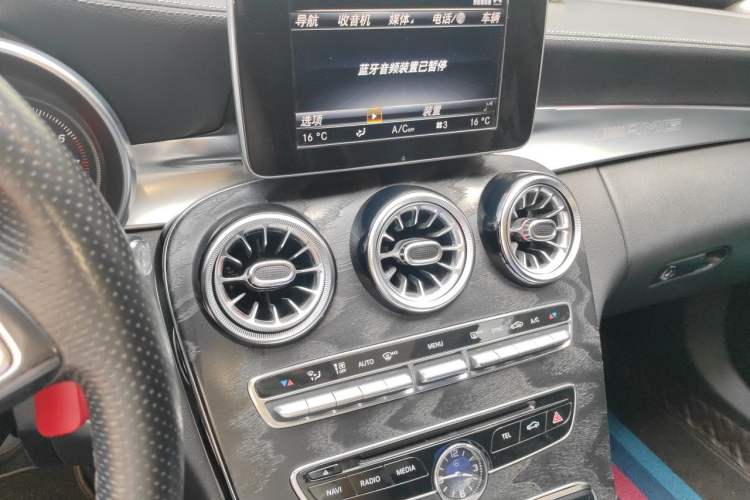Used Mercedes-Benz C-Class 2015 Revised C 200 L Sport Edition Audio And AC Panel