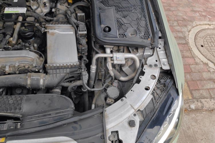 Used Mercedes-Benz C-Class 2015 Revised C 200 L Sport Edition Engine Bay Left